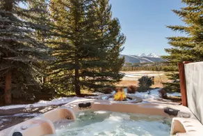 Twin Peaks Lodge 🏡 Aussicht ☀️ Whirlpool ⛳️ Golf ⛷ Skifahren • $0 Reinigung - Image 4