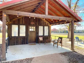 Painted Bunting Cabin 15 MIN to MagnoliaBaylor - Image 3