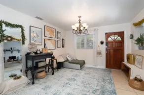 Ginger Home Heated Pool Beach 6mi Pet-Friendly - Image 2