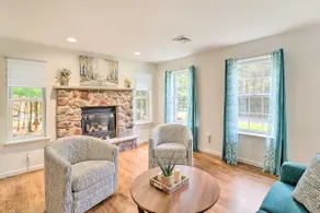 Hot Tub & Deck: Gorgeous Retreat in Pocono Summit! - Image 5