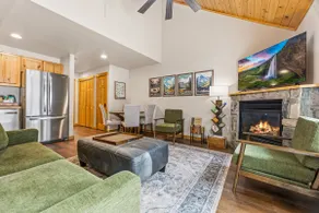 Private hot tub, riverfront, mountain views! - Image 2