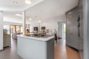 Luxury Coastal Home in West Wittering | Sleeps 10 - Image 5