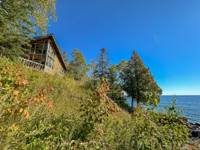 Hoyllara: A classic cabin on Lake Superior - Image 4
