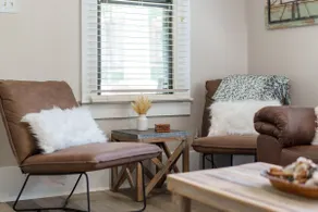 Cute & KOZE, walking distance to downtown Brenham! - Image 2