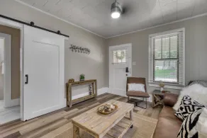 Cute & KOZE, walking distance to downtown Brenham! - Image 5