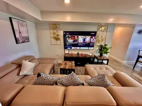 The Elegant Suite - 2BR with Great Amenities - Image 3