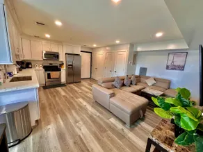 The Elegant Suite - 2BR with Great Amenities - Image 5