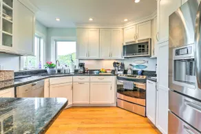 Private Beach! Oceanfront Escape in Mattapoisett - Image 5