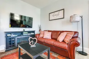 Charming Stoughton Apartment: 20 Mi to Boston - Image 4