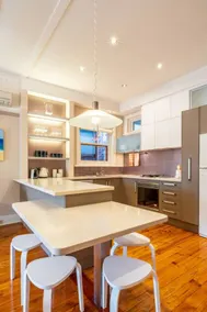 The Fourth Sussex House - Image 3