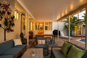Chic Pied-à-Terre Private Pool in WPB - Image 4