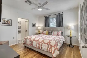Trendy & Posh! Your smalltown retreat awaits! - Image 2