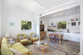 Retro Beach Cottage - Classic Surf Getaway - Image 2