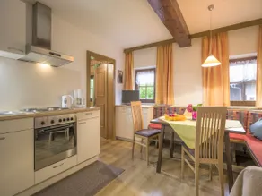 Apartment in Fügen near Hochzillertal Skiing - Image 2