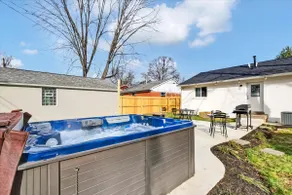 Bourbon House 4 - The Wellingmoor - Hot Tub - Image 3