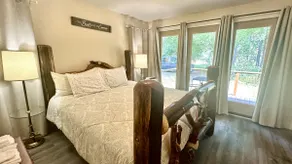 Blue River Cottage | King Bed | Dog-Friendly - Image 5