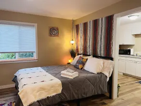 Talavera- vibrant Mexican-inspired apt in Salem - Image 5
