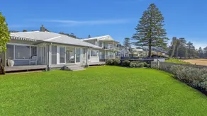 Avoca Beach House - Uninterrupted Beachfront - Image 5
