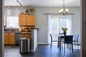 Modern 3BR Townhome Near Downtown Woodstock - Image 3
