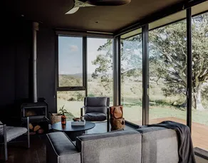 Crumpet, Off Grid 2 Bedroom WanderPod, Lake Views - Image 3