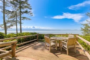 Goldilocks by Avantstay Luxury Waterfront Home - Image 4