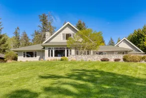 Goldilocks by Avantstay Luxury Waterfront Home - Image 3