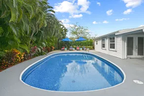Voll ausgestattete Wohnung mit Garten, Grill und Pool | Stadtblick - Image 3