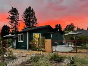 Charming dog-friendly home next to regional park - Image 3