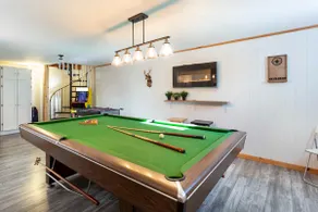 Hjort: 4bdr, 9p.p. Riverfront, Hot Tub, Pool table, 3BDR 7bed Heated floors Riverfront Spa, Pool tab... - Image 2