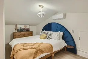 Instaworthy Mid-century Loft Near The Domain! - Image 3