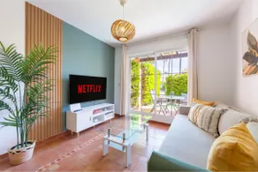 Ground floor-garden| Beach 8 min | Parking |Cot - Image 3