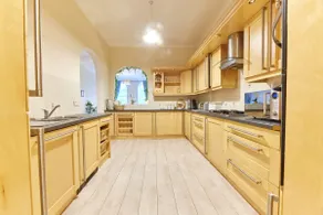 *Spacious* 3 Bedroom Flat - Town Centre Berwick - Image 3