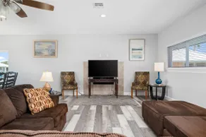 Edgewater Escape - Image 4