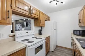 The Goldfinch: 2 Bed Townhouse Mins to University - Image 3
