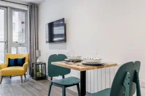 Once Upon a Tide - Stylish Apartment in the Heart of Poole - Image 4