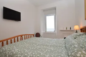 Glen Oirig, upper level apartment with sea views - Image 5