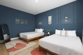 Stunning Spacious Condo near Restaurants & Coffee - Image 2