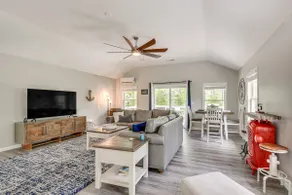 Waterfront Townville Home: Hot Tub & Lake Access! - Image 5