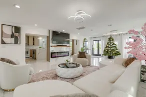 3-Acre Retreat, 3 Mi to Dtwn Jensen! Upscale Home - Image 4
