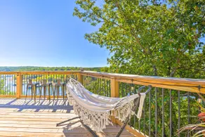 Colorful Golden Getaway w/ Panoramic Views! - Image 2