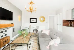 Central and spacious one bedroom apartment - Image 3