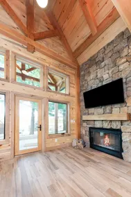 #3 Pinecone Haven - Image 5