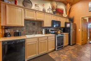 Romantic Studio Cabin - Heart of Branson - Image 2