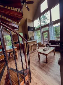 Treehouse 1 Mockingbird Lodge - Image 4