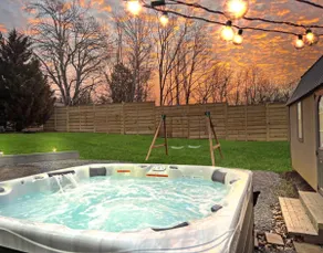 Multi-Family Haven! 22ppl, Hot Tub, Golf - Image 4