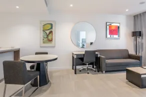 Bright and Sunny 1Bedroom Apartment + Rooftop Pool - Image 5