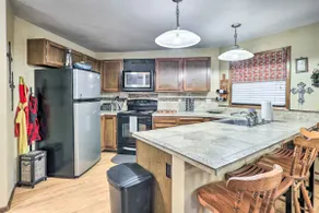 Rustic Condo w/ Deck < 1 Mi to Angel Fire Resort! - Image 2