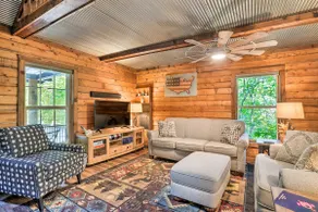 Secluded Table Rock Lake/Branson Cabin w/ Hot Tub! - Image 4