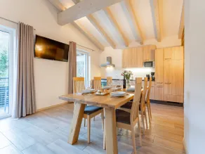 Attractive penthouse on sunny side - Image 5