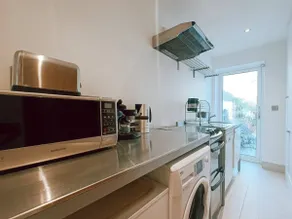 The Sandy Studio Flat in Petersham - Image 4